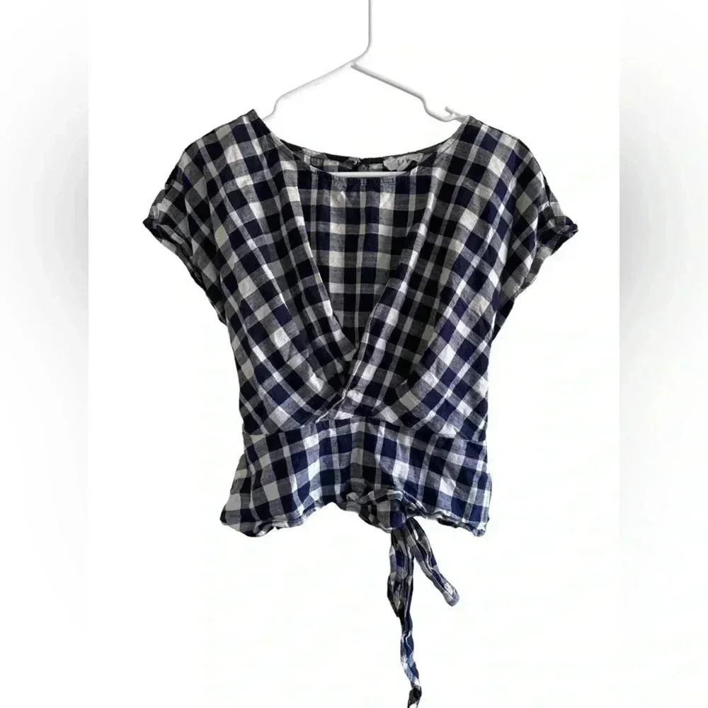 E & M top